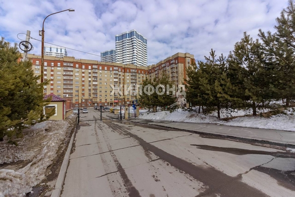 
   Продам 3-комнатную, 63.5 м², Лескова ул, 19

. Фото 17.