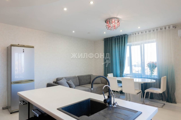 
   Продам 2-комнатную, 65.7 м², Киевская ул, 3/1

. Фото 4.