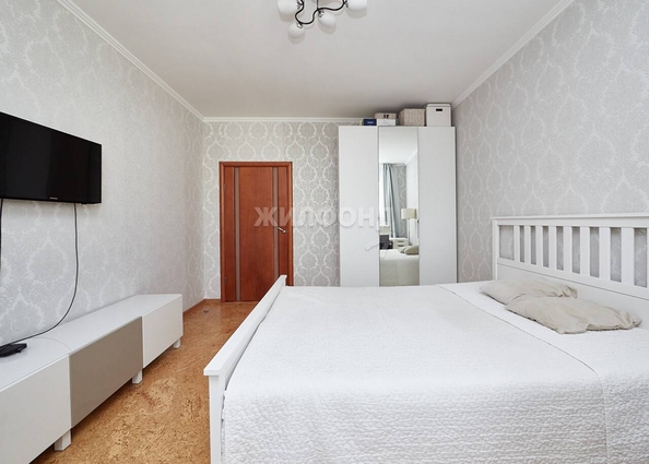 
   Продам 3-комнатную, 100 м², Кропоткина ул, 116/1

. Фото 4.