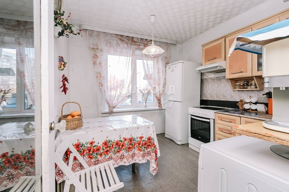 
   Продам 3-комнатную, 62.4 м², Родники ул, 1

. Фото 1.