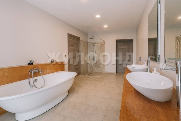 
   Продам дом, 775.1 м², Новолуговое

. Фото 8.