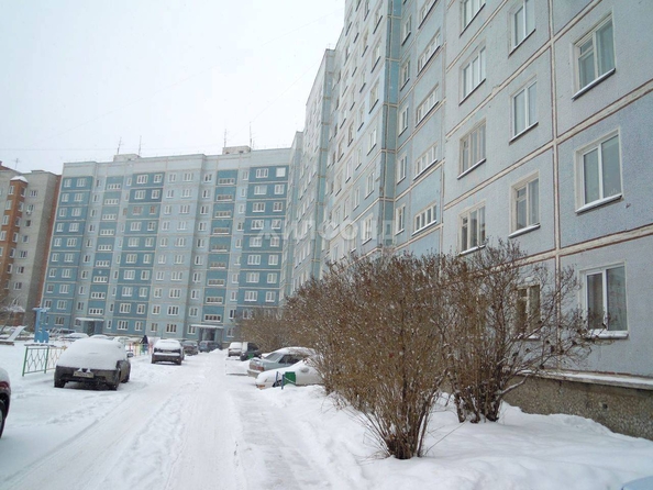 
   Продам 1-комнатную, 38.1 м², 2-й (4 мкр.) кв-л, 220

. Фото 3.