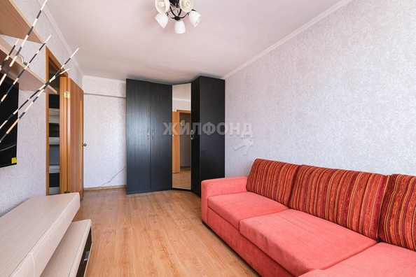 
   Продам 1-комнатную, 29.9 м², Челюскинцев ул, 18

. Фото 4.