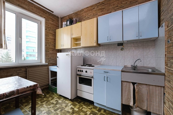 
   Продам 1-комнатную, 40.5 м², Лазурная ул, 16

. Фото 2.