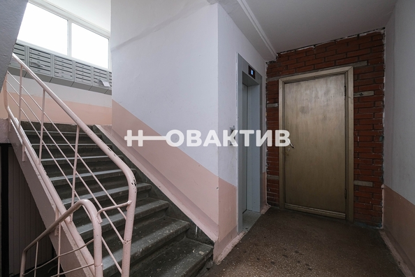 
   Продам 1-комнатную, 37.5 м², 2-я Обская ул, 69

. Фото 13.