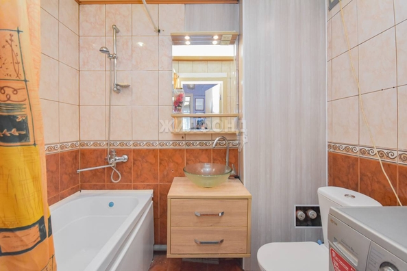 
   Продам 3-комнатную, 59 м², Кропоткина ул, 98

. Фото 13.