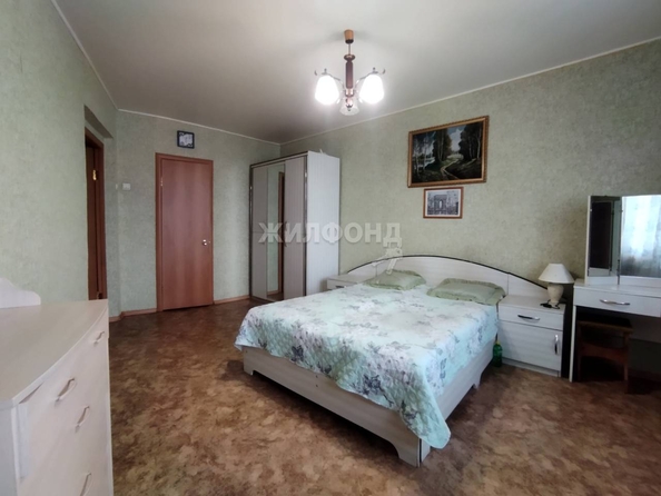 
   Продам 3-комнатную, 74.1 м², Лазурная ул, 2

. Фото 9.