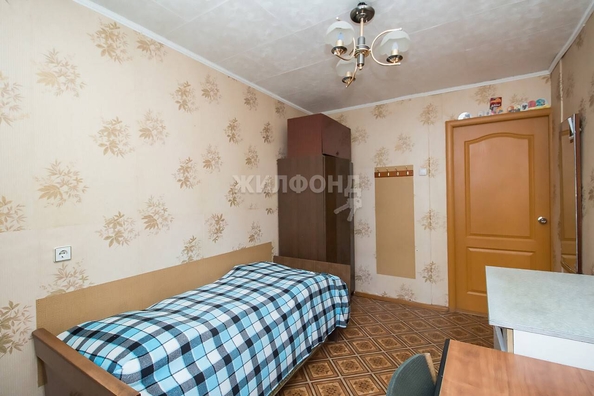 
   Продам 3-комнатную, 56.4 м², Челюскинцев ул, 18

. Фото 24.