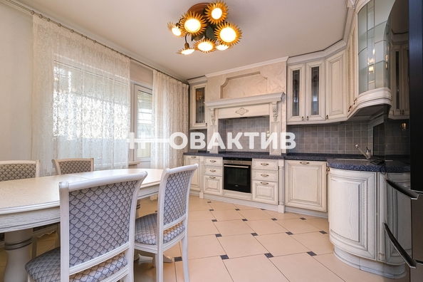 
   Продам 4-комнатную, 154 м², Горский мкр, 42

. Фото 6.