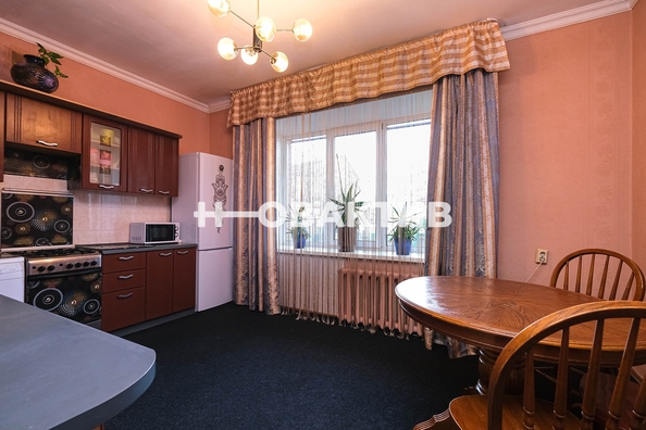 
   Продам коттедж, 274 м², Новосибирск

. Фото 21.