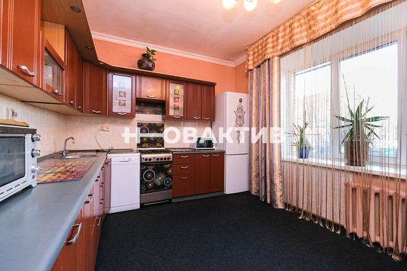 
   Продам коттедж, 274 м², Новосибирск

. Фото 22.