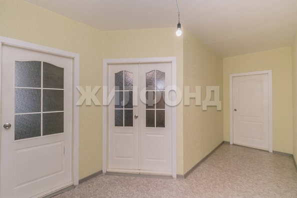 
   Продам 2-комнатную, 66.2 м², 2-й (4 мкр.) кв-л, 232

. Фото 8.