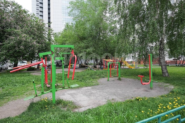 
  Продается 3-комн. квартира, 60.2 м², 1905 года ул, д. 28
. Фото 1.