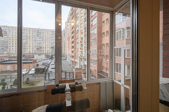 
   Продам 2-комнатную, 79.3 м², Кирова ул, 27

. Фото 8.