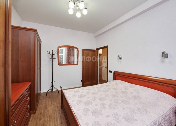 
   Продам 3-комнатную, 77.2 м², Крылова ул, 3

. Фото 6.