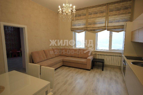 
   Продам 3-комнатную, 70.8 м², Ясный Берег ул, 10

. Фото 1.