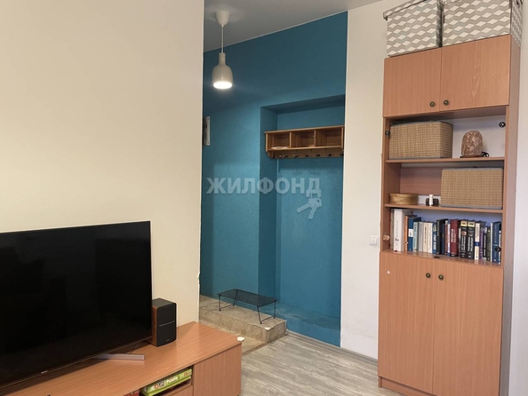 
   Продам 2-комнатную, 42 м², Молодежи б-р, 20

. Фото 10.