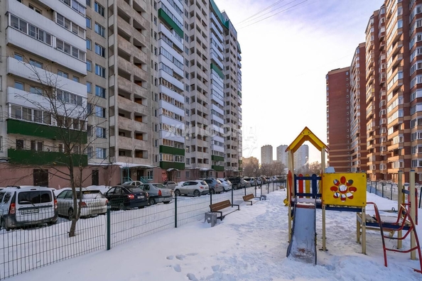 
   Продам 3-комнатную, 76.9 м², Выборная ул, 99/4

. Фото 32.