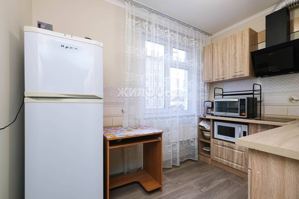 
   Продам 3-комнатную, 57.6 м², Водозабор ул, 8

. Фото 5.