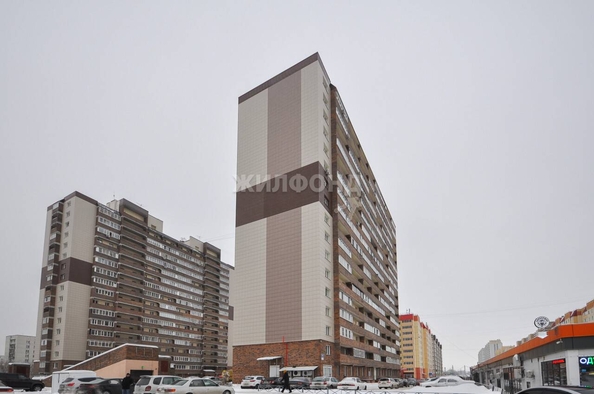 
   Продам 1-комнатную, 36.1 м², Петухова ул, 14

. Фото 21.