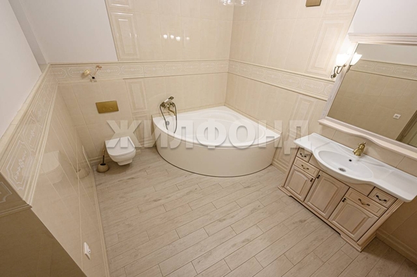 
   Продам 2-комнатную, 67.7 м², Советская ул, 46/2

. Фото 23.