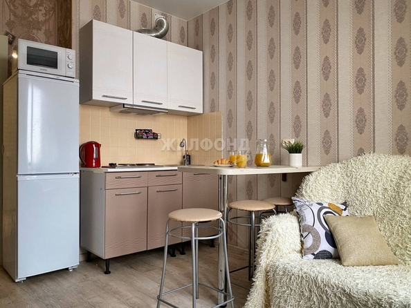 
   Продам 1-комнатную, 38.3 м², Фрунзе ул, 20

. Фото 2.