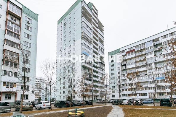 
   Продам 1-комнатную, 40 м², Татьяны Снежиной ул, 29/2

. Фото 20.