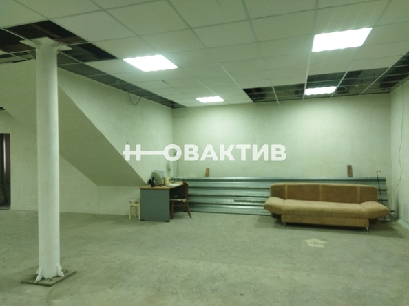 
   Продам помещение свободного назначения, 690 м², Бетонный Переезд ул, 1

. Фото 13.