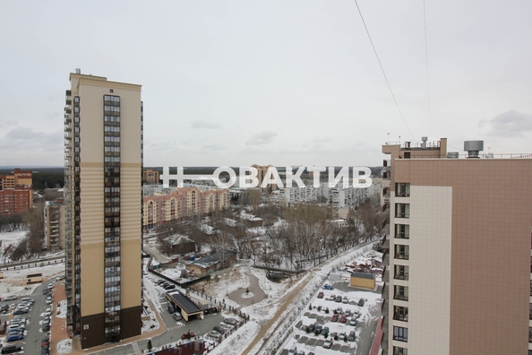 
   Продам 1-комнатную, 47.4 м², Молодежи б-р, 15

. Фото 14.