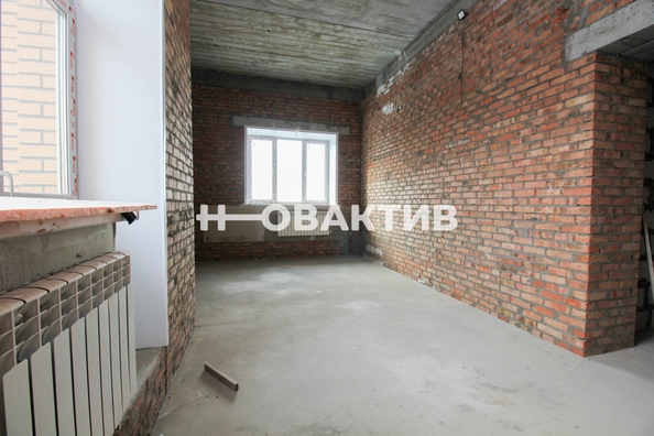 
   Продам 2-комнатную, 60.4 м², Молодежи б-р, 15

. Фото 3.