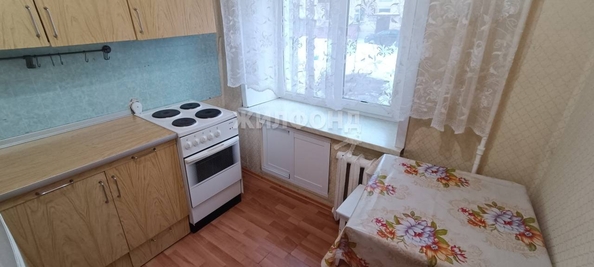 
   Продам 1-комнатную, 30.2 м², М.Горького ул, 10

. Фото 3.