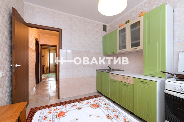 
   Продам 1-комнатную, 38 м², Ключ-Камышенское Плато ул, 20

. Фото 5.