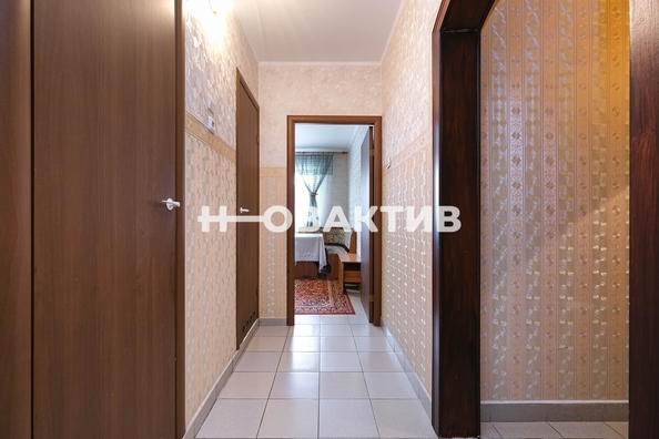 
   Продам 1-комнатную, 38 м², Ключ-Камышенское Плато ул, 20

. Фото 11.