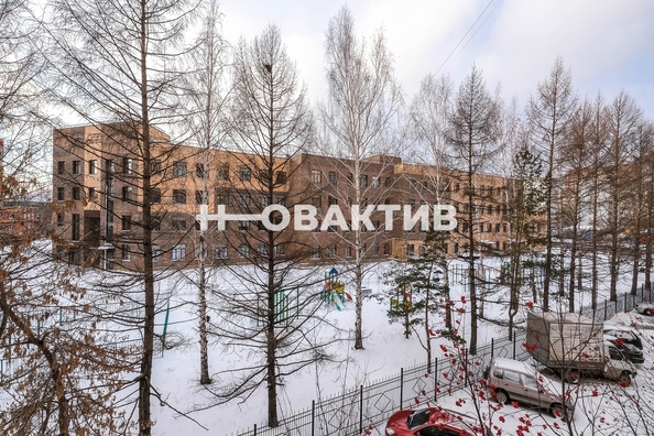 
   Продам 1-комнатную, 38 м², Ключ-Камышенское Плато ул, 20

. Фото 17.