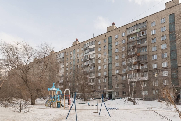 
   Продам 3-комнатную, 58.1 м², Челюскинцев ул, 44

. Фото 31.