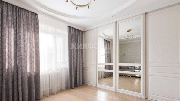 
   Продам 3-комнатную, 106.2 м², Горский мкр, 1

. Фото 6.