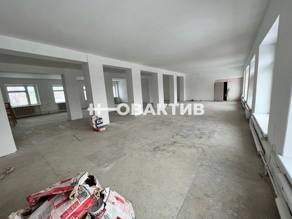 
   Продам помещение свободного назначения, 550 м², Ленина ул, 24

. Фото 8.