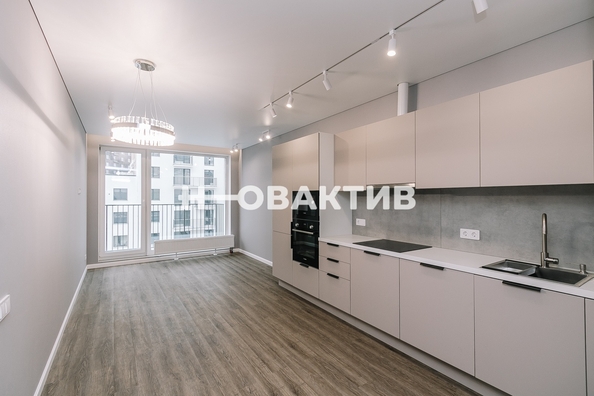 
   Продам 3-комнатную, 87 м², Владимира Заровного ул, 8

. Фото 1.