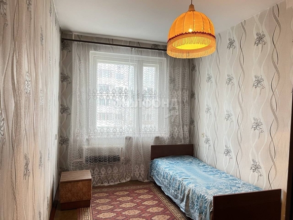 
   Продам 2-комнатную, 43.9 м², Троллейная ул, 22

. Фото 2.