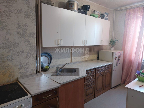 
   Продам 4-комнатную, 73 м², Лазурная ул, 14

. Фото 1.