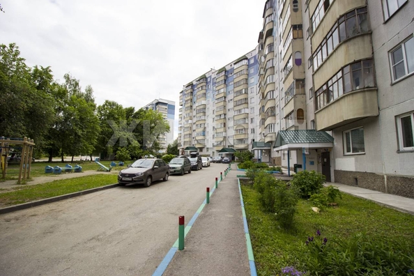 
  Продается 4-комн. квартира, 73 м², Лазурная ул, д. 14
. Фото 2.