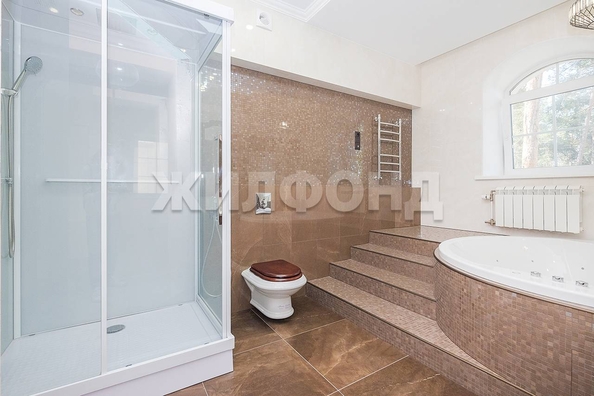 
   Продам дом, 565.6 м², Бердск

. Фото 17.