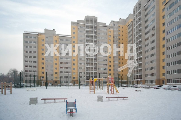 
   Продам 2-комнатную, 45 м², 2-й (4 мкр.) кв-л, 232

. Фото 15.