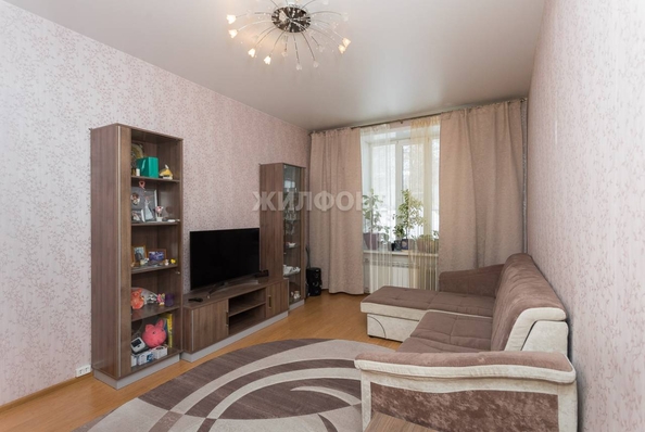 
   Продам 2-комнатную, 55.9 м², Богдана Хмельницкого ул, 29/2

. Фото 2.