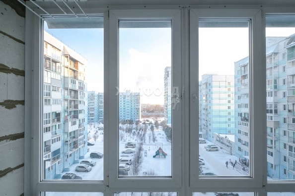 
   Продам 3-комнатную, 58.1 м², Татьяны Снежиной ул, 19/2

. Фото 15.