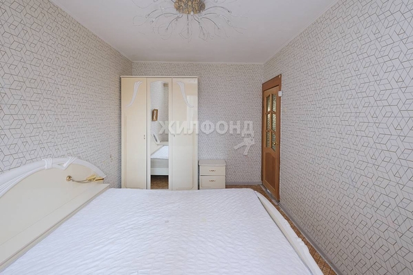 
   Продам 3-комнатную, 65.3 м², Есенина ул, 8/1

. Фото 4.