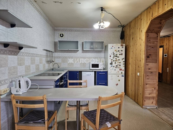 
   Продам 4-комнатную, 94.3 м², Горский мкр, 41

. Фото 3.