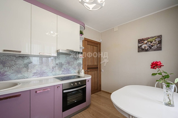 
   Продам 2-комнатную, 53.1 м², Сибиряков-Гвардейцев ул, 64/2

. Фото 5.