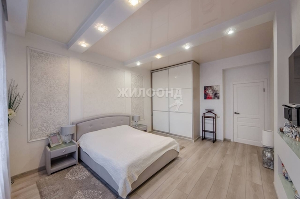 
   Продам 3-комнатную, 113.8 м², Толстого ул, 5

. Фото 10.