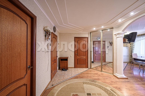
   Продам 2-комнатную, 72.2 м², Ельцовская ул, 4

. Фото 19.